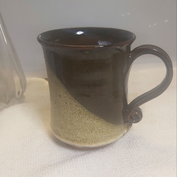 Studio Pottery Signed Mug - Picture 4 of 7